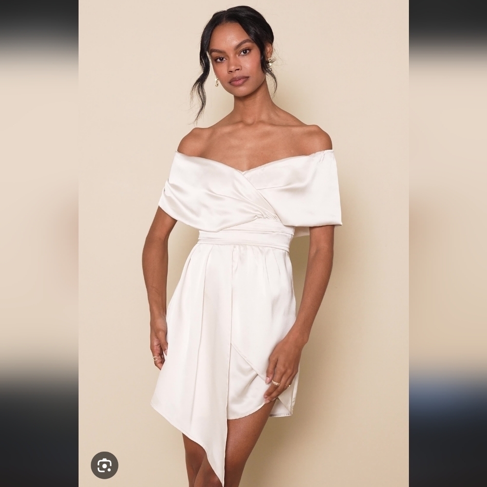 NWT Lulu's Elegant Off-Shoulder Ivory Satin Dress_Small